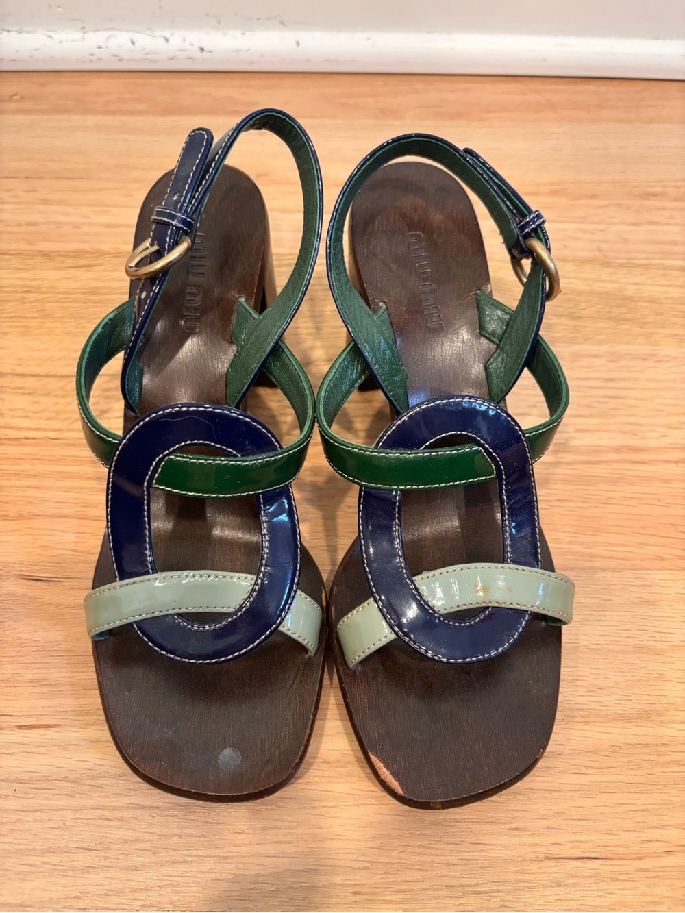 Vintage Miu Miu Arlecchino sandals in multicolored patent leather size 35.5 - Picture 3 of 10